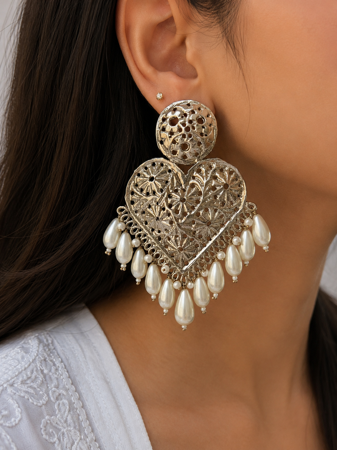 EARRING