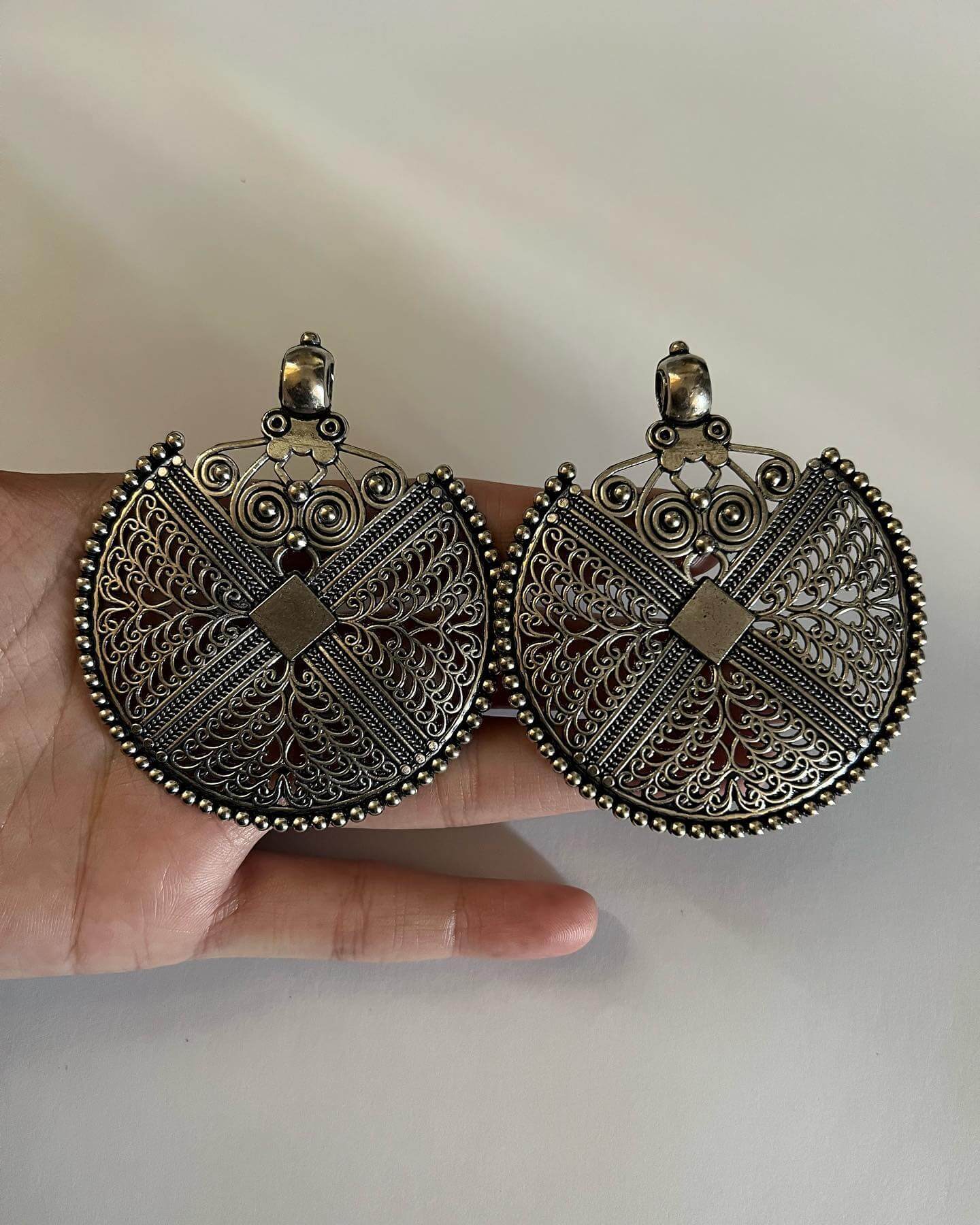 Earring 09